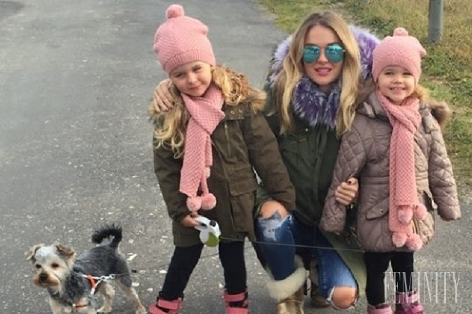 Mama Anna Amenová je na svoje rozkošné slečny pyšná
