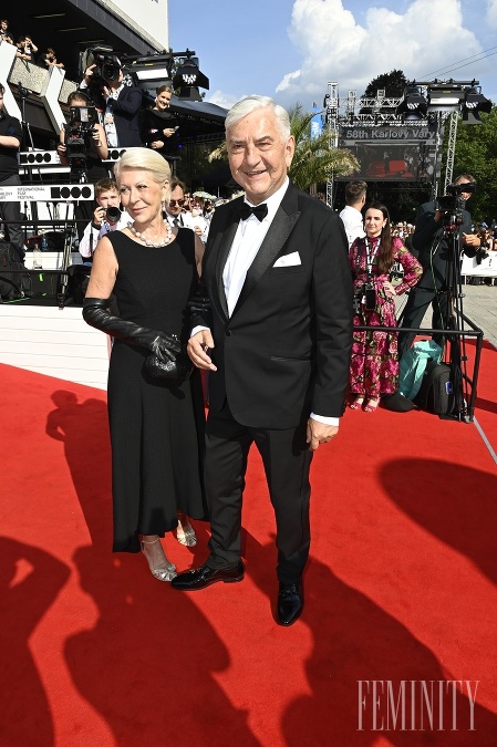 Herec Miroslav Donutil s manželkou