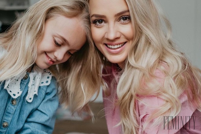 Z dcérky známej moderátorky už rastie krásna slečna