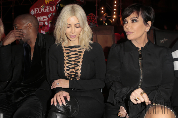 Kris Jenner má niekedy jej zať Kanye West plné zuby