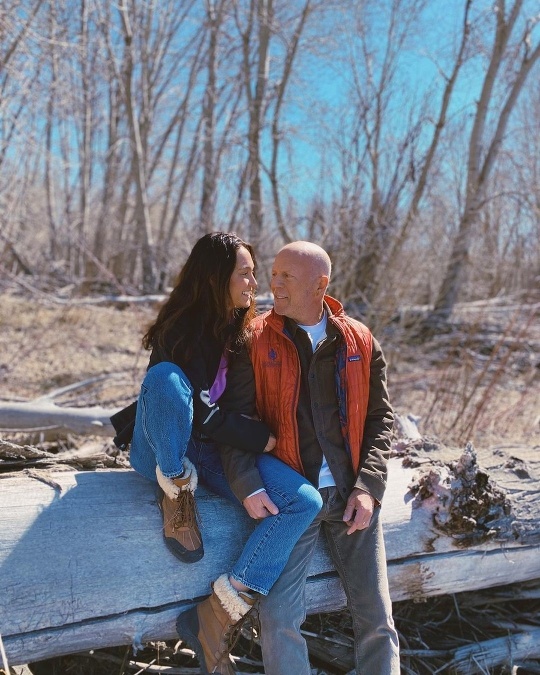 Bruce Willis s manželkou Emmou v nedotknutej prírode