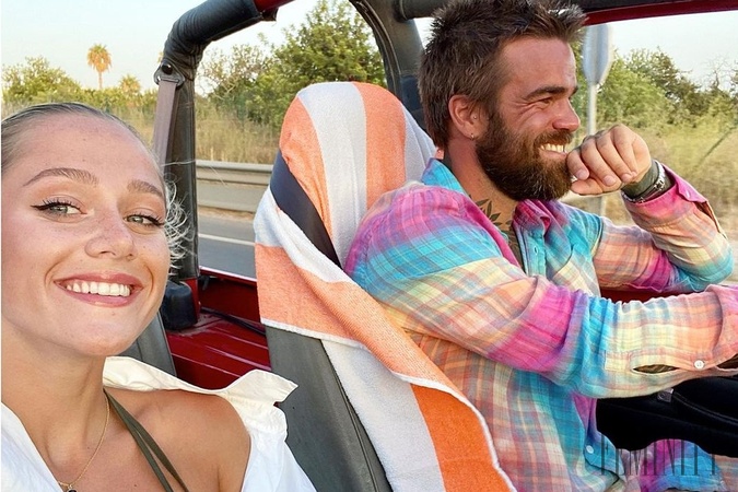 Emma Drobná a Filip Šebo si momentálne užívajú na obľúbenom ostrove