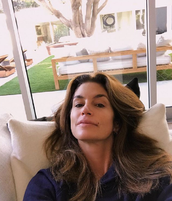 Na to, že má 51 rokov vyzerá Cindy Crawford úžasne