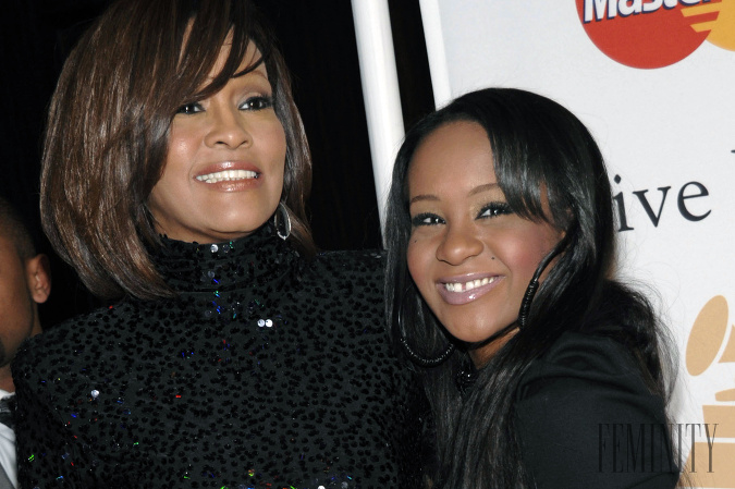 Bobby Kristine nechýbalo veľa, aby dopadla ako jej slávna mama Whitney Houston