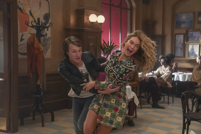 Benny Anderson, jeden z pilierov skupiny ABBA, sa na druhom pokračovaní filmu podieľal aj ako výkonný producent Benny Anderson, jeden z pilierov skupiny ABBA, sa na druhom pokračovaní filmu podieľal aj ako výkonný producent