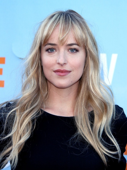 Ako blondínka vyzerala Dakota Johnson o poznanie lepšie