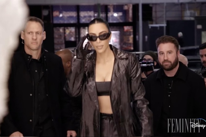 Kim Kardashian stratila 100 000 sledovateľov na sociálnych sieťach a fanúšikovia vytvorili akoby dva tábory.