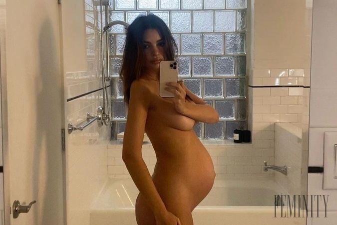 Emily Ratajkowski svoje dieťa momentálne neoznačuje žiadnym pohlavím