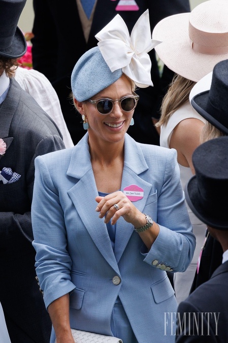 Časopis Tatler udelil prestíže miesto vo svojom rebríčku najlepšie oblečených žien Británie aj Zare Tindall, dcére princeznej Anne. Časopis Tatler udelil prestíže miesto vo svojom rebríčku najlepšie oblečených žien Británie aj Zare Tindall, dcére princeznej Anne.