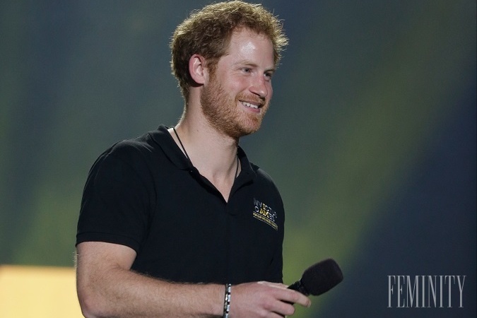 Princ William je „v chomúte“ už nejaký ten rôčik. Preto sa oprávnene strháva pozornosť na jeho mladšieho brata Harryho, ktorý bol až donedávna slobodný