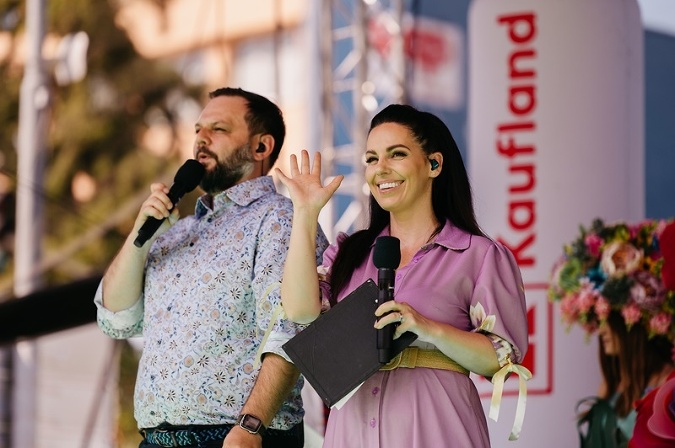 Moderátorská dvojica Junior a Veronika Hatala vás bude baviť počas celého dňa 