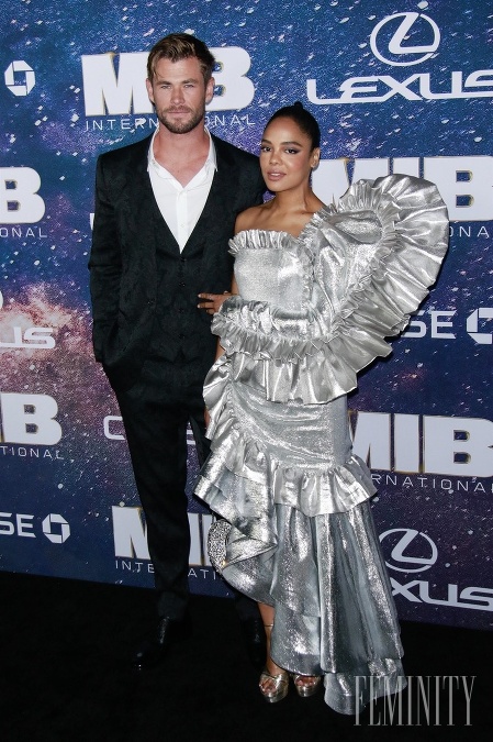 Špekuluje sa aj o ďalšej hviezdnej dvojici a to Chris Hemsworth a Tessa Thompson, ktorí si spolu zahrali aj v novom spracovaní filmu Men in Black. 