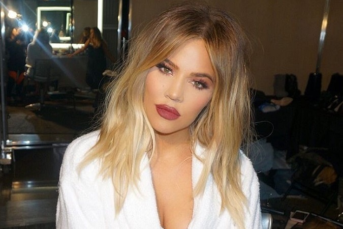 Škaredé káčatko, ako vedeli médiá Khloe Kardashian titulovať, sa pred nedávnom zmenilo na krásnu labuť a schudlo. So svojou postavou však bola spokojná aj predtým...