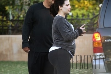 Kim Kardashian v teplákoch