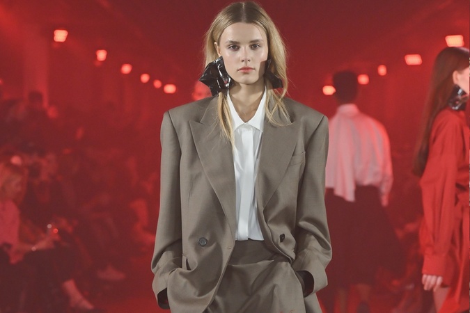 Michael Kováčik a kolekcia Year X na Mercedes-Benz Prague Fashion Week