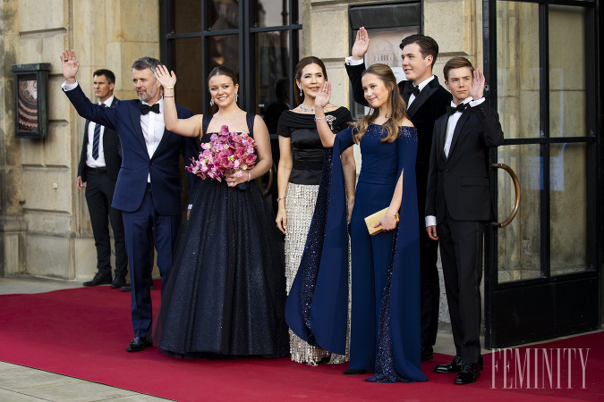 Tradíciou je, že princezná dostane svoju prvú tiaru práve keď dosiahne plnoletosť, 18 rokov. Isabella sa jej dočkala. 