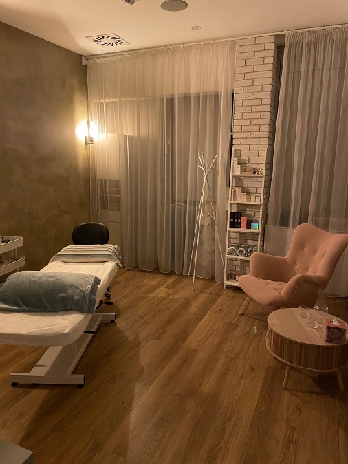 Myofasciálny lifting. Masáž, ktorou aktivujete lymfatické uzliny a podporíte detoxikáciu či prekrvenie Myofasciálny lifting. Masáž, ktorou aktivujete lymfatické uzliny a podporíte detoxikáciu či prekrvenie