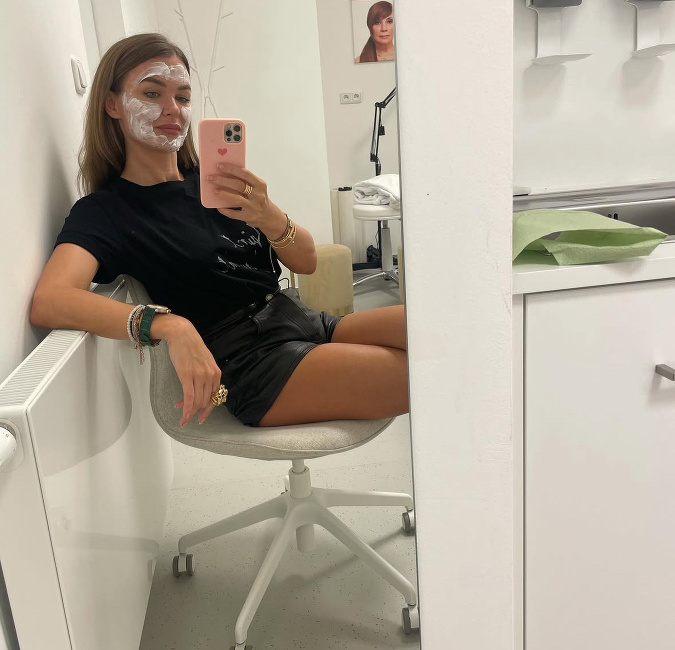 Nemám nejaké špeci beauty triky, skôr by som povedala, že ta rutina je pre pleť dôležitá