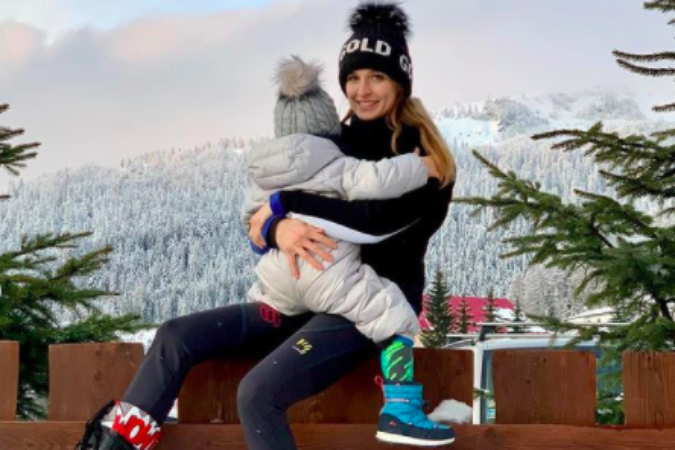VIDEO: Štýlová mamina Katarína Sagan na horách. Nenechajte si ujsť, ako malý Marlon lyžuje, vyčaruje vám úsmev na tvári
