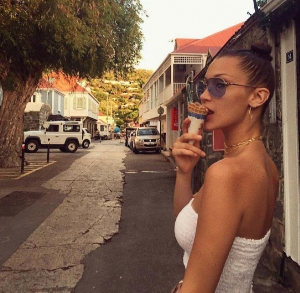 Topmodelka Bella Hadid vie, čo je momentálne in