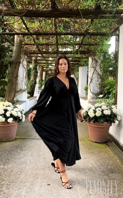 Jedna z najuznávanejších a najúspešnejších plus size modeliek súčasnosti, Ashley Graham, je v radostnom očakávaní