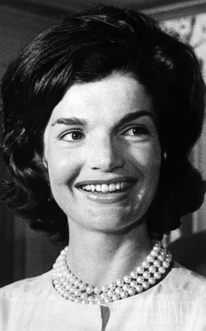 Vraj ani zariadenie apartmánov Buckinghamského paláca, ani kvety v jednotlivých miestnostiach neboli podľa gusta Jackie Kennedy. 