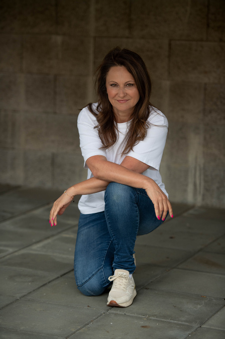 Moderátorka a organizátorka festivalu Helena Tomková