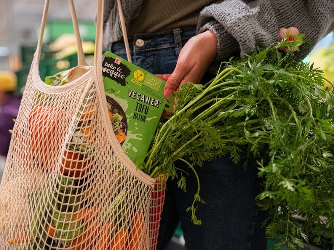 Vegánov podporuje aj Kaufland, najnovšie im prináša množstvo veggie výrobkov aj v špeciálnom online letáku na kaufland.sk