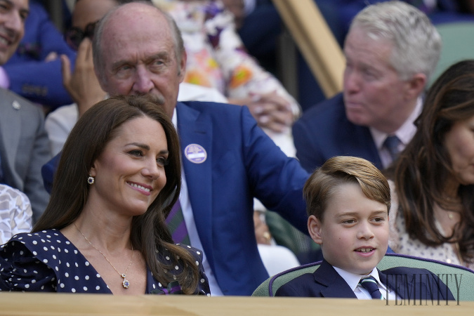 Marlborough College, alma mater princeznej Kate, je podľa zdroja  potenciálnym uchádzačom v debate o strednej škole pre princa Georga. 
