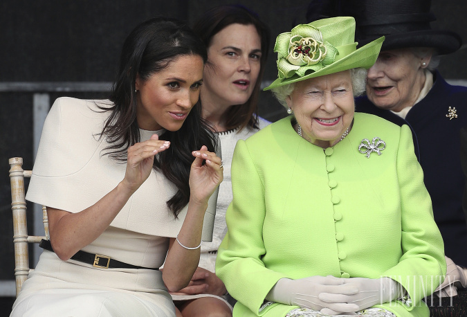Alžbeta údajne nebola spokojná s tým, ako princ Harry a Meghan Markle riešili záležitosti pred ich svadbou v máji 2018. 