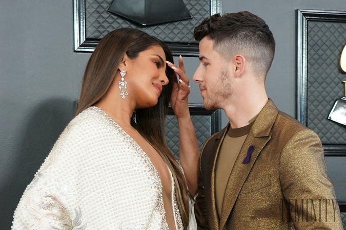 Nick Jonas je toho názoru, že postele sú len na spanie. V tej svojej nečíta knihu, nesedí, ani nepozerá televíziu.