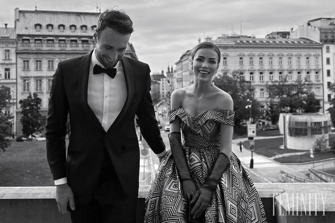 Láska ako z filmu Romeo a Julia: Známa Slovenka našla muža svojho života, v rozprávkových šatách po jeho boku žiarila