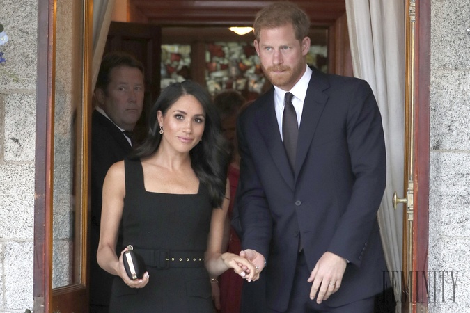 Meghan Markle aj princ Harry si už počas prvých spoločných dní tak trochu prispôsobili kráľovský protokol