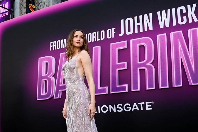 Tom si myslí, že Ana je veľmi talentovaná herečka. Ocenil aj jej výkon vo filme Ballerina. 