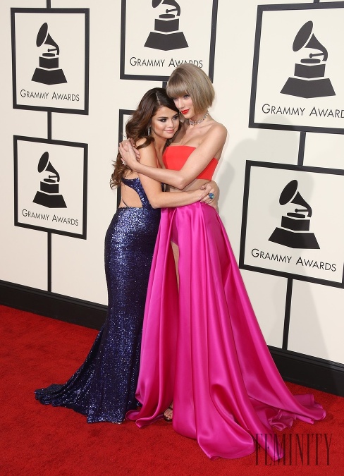 Taylor Swift je Seleninou dlhoročnou priateľkou a majú k sebe rozhodne blízko. 